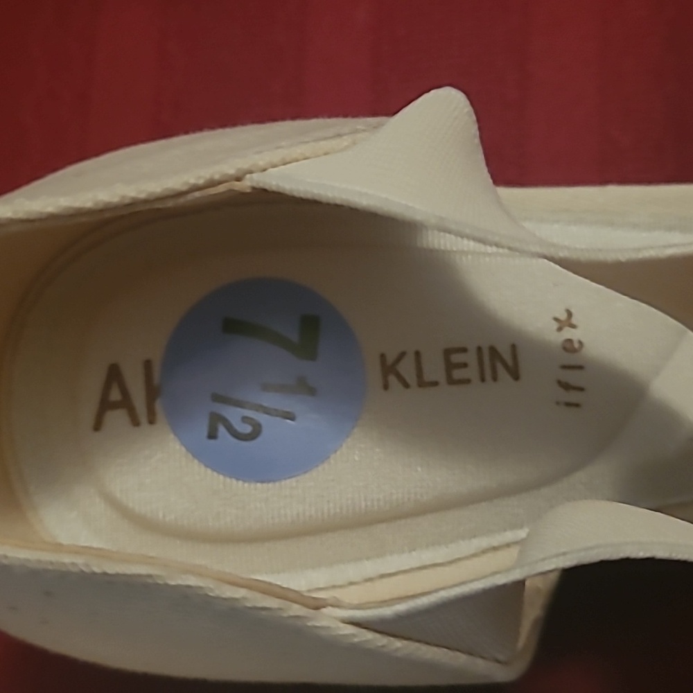 Anne Klein Flex - Picture 2 of 4